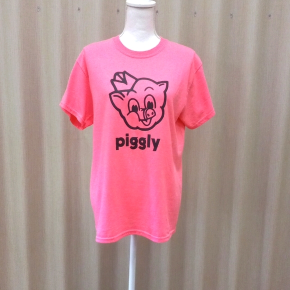 Tops - Neon pink piggly wiggly tee shirt